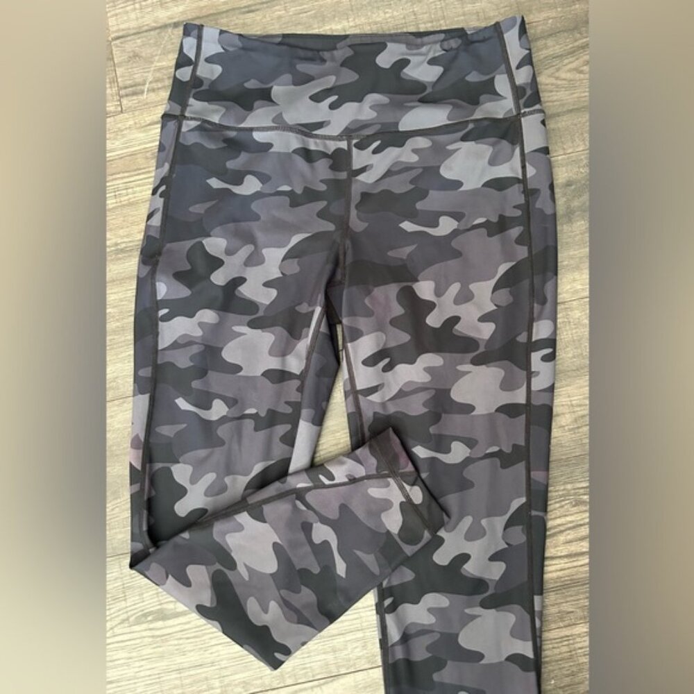LOLE high waisted size large camo leggings